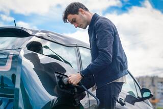 Government Announces Ambitious Plan To Bolster Electric Vehicle Ecosystem