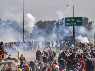 Protester Dies After Haryana Police Drop Tear Gas Shells at Khanauri Border: Reports