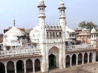 Gyanvapi: मुस्लिम पक्ष को 'सुप्रीम' झटका, पूजा की अनुमति को चुनौती देने वाली याचिका पर कोर्ट का सुनवाई से इनकार