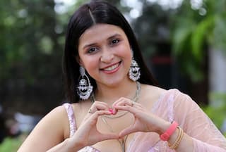 Mannara Chopra Furious At Akasa Air For 'Rude Behaviour', Airline Comes Up With An Unexpected Reply