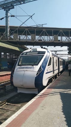 List of Vande Bharat Express Trains Running From Uttar Pradesh