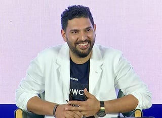 EXPLAINED! क्या गुरदासपुर से BJP के टिकट पर लोकसभा चुनाव लड़ेंगे युवराज सिंह? सिक्सर किंग ने तोड़ी चुप्पी