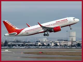 Air India पर DGCA ने लगाया 30 लाख रुपये का जुर्माना, 80 साल के बुजुर्ग को व्हीलचेयर नहीं देने का है मामला
