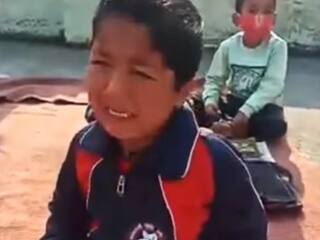 Class Ka Video: टीचर से ही भिड़ गया बच्चा, बोला- मम्मी ने मुझे किसी से डरना नहीं सिखाया | देखें वीडियो