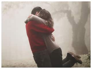 Hug Day Wishes in hindi:  हग डे पर खूबसूरत मैसेज भेजकर, पार्टनर को स्पेशल फील कराएं