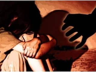 फोन में अश्लील वीडियो देख सगे भाई ने किया नाबालिग बहन का रेप, गला दबाकर कर दी हत्या