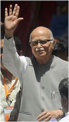 LK Advani Education Qualification, Early Life