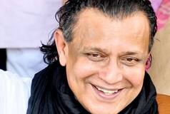 Mithun Chakraborty Interacts With Doctor, Meets West Bengal BJP Chief - WATCH