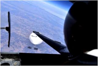 UFO or Chinese ...! Unidentified Balloon-Shaped Object In Sky Puzzles US Officials
