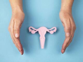 क्या होता है Cervical Cancer? जानें इसके लक्षण और बचाव