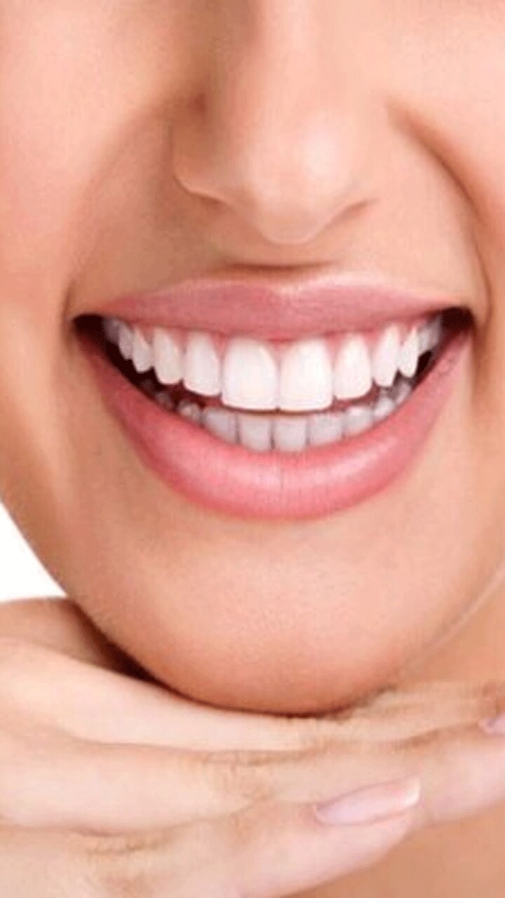 Foods For Strong Teeth: आपकी बत्तीसी मजबूत बना देंगे ये फूड