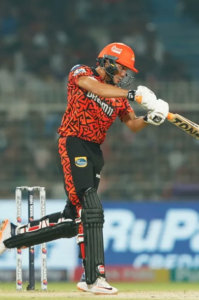 अभिषेक शर्मा ने बनाया सनराइजर्स के लिए सबसे तेज अर्धशतक, SRH vs MI मैच में दो बार टूटा वार्नर का रिकॉर्ड