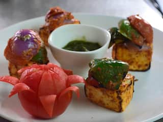 Kashi Chaat Bhandar To Pizzeria Vaatika Cafe: 5 Best Restaurants To Eat In Varanasi