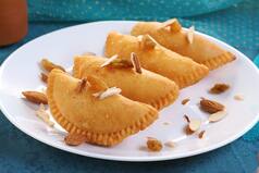 How To Make Gujiya At Home
