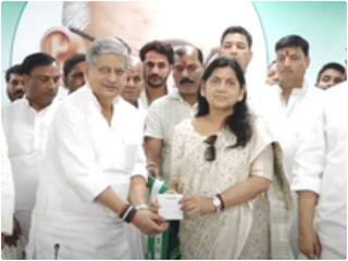 Lok Sabha चुनाव से ठीक पहले RJD को बड़ा झटका, लवली आनंद JDU में शामिल; इस सीट से लड़ सकती हैं चुनाव