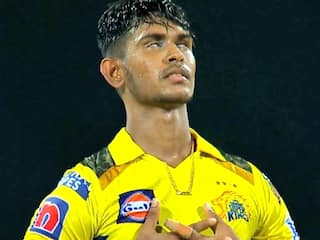 VIDEO- मथीशा पथिराना ने लपका हैरतअंगेज कैच, MS धोनी भी हो गए कायल...