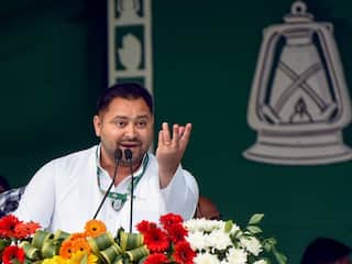 'Idhar Chala Main Udhar Chala...': Tejashwi Yadav Roasts 'Chacha' Nitish At 'Jan Vishwas Rally' | WATCH