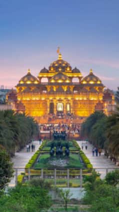 10 Iconic Modern Temples In India
