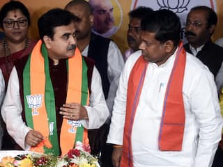 'Worse Than...': Congress on Ex-Judge Gangopadhyay's 'Can't Choose Between Gandhi And Godse' Remark