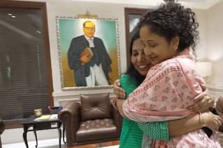 Kalpana Soren Meets Sunita Kejriwal At Her Delhi Residence, Says 'Will Fight Together'