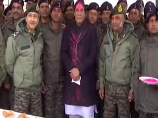 Holi 2024: Defence Minister Rajnath Singh Celebrates With Soldiers In Leh, Asks Army Chief To Establish This New Tradition