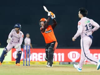 SRH vs GT Pitch Report: नरेंद्र मोदी स्टेडियम में होगी छक्कों की बारिश? जानें- गुजरात vs हैदराबाद मैच की पिच रिपोर्ट और वेदर अपडेट