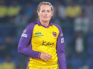 WPL 2024: यूपी वॉरियर्स की सोफी एक्लेस्टोन और किरण नवगिरे पर लगा जुर्माना, जानिए क्यों