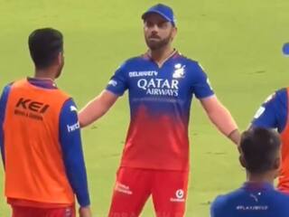 IPL के पहले ही मैच में थिरके विराट कोहली, टाइम आउट के दौरान साथी खिलाड़ियों संग मस्ती