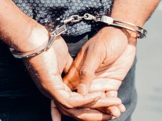 गैंगस्टर प्रसाद पुजारी को चीन से भारत ला रही मुंबई क्राइम ब्रांच, 20 साल से चल रहा था फरार