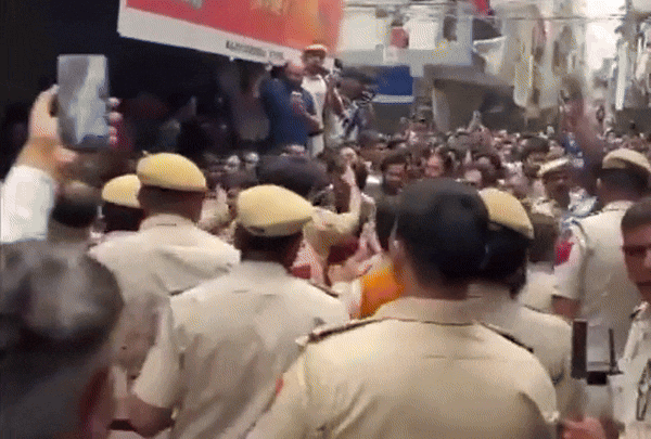 Video: 4-Year-Old Girl Raped In Delhi, Massive Protest Outside Accused's Home