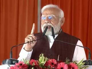 PM Modi In Azamgarh: 'मोदी दूसरी मिट्टी का इंसान है', पीएम बोले- विकास का 'गढ़' होगा आजमगढ़