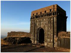 Maharashtra Forts: महाराष्ट्र में घूमिए ये 2 किले, जानिए इनके बारे में