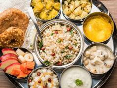 Chaitra Navratri 2024: व्रत के लिए घर पर ही बनाएं फलाहार, माता रानी को भी लगाएं भोग