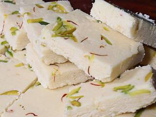 Navratri के तीसरे दिन मां चंद्रघंटा को लगाएं इन चीजों का भोग, माता रानी का मिलेगा आशीर्वाद