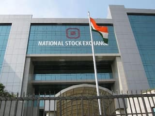 NSE ने कैश फ्लो बढ़ाने के लिए चुनिंदा शेयरों के लिए ‘टिक साइज’ घटाया
