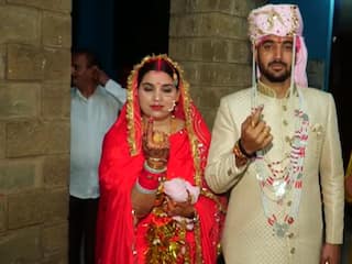 Band Baaja Vote! Newly Married Couple Cast Vote In Udhampur Right After Their Wedding; Video Viral