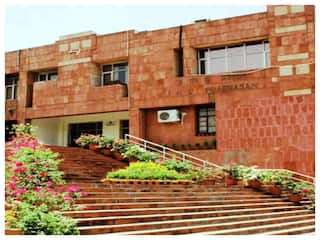 QS वर्ल्ड रैंकिंग: शिक्षा के क्षेत्र में JNU ने लहराया परचम, बना देश का टॉप बेस्ट विश्वविद्यालय, जानें IIT किस नंबर पर?