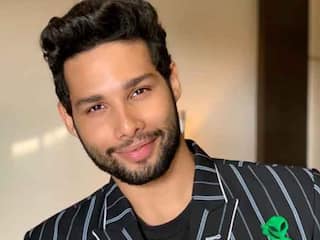 Gully Boy के सिद्धांत चतुर्वेदी ने अपनी पहली सैलरी का क्या किया? बोले- 'मैं पैसों के लिए सेलिब्रिटी नहीं बनना चाहता'