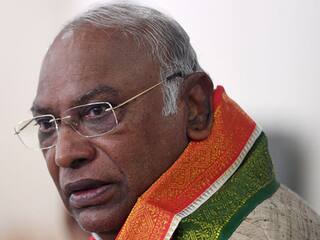 'माफी या शर्मिंदा पत्र जारी करना चाहिए था', BJP के घोषणापत्र पर विपक्ष का वार, जानें किसने क्या कहा?