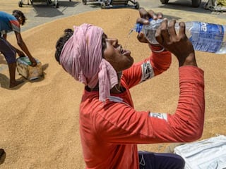 IMD Issues Red Alert In West Bengal For Heatwave Conditions; Early Summer Break Announced For Schools