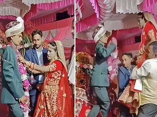 Bride Groom Video: जयमाला में 5 फीट ऊपर उछल गया दूल्हा, देखते ही हिल गए ससुराल वाले | देखें वीडियो