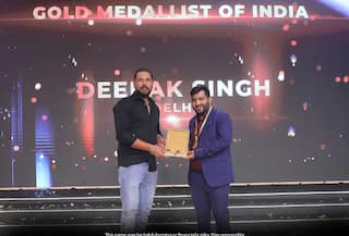 Yuvraj Singh Felicitates Winners At National Poker Series India's Award Ceremony