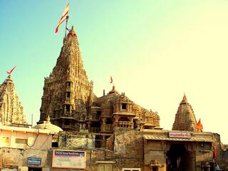 Mathura Tourist Places: मथुरा में घूमिए ये 5 जगहें, हेमा मालिनी यहीं से लड़ रही हैं चुनाव