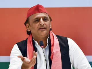 एग्जिट पोल के आंकड़ों से विपक्ष में मची खलबली, अखिलेश यादव ने ट्वीट कर कही ये बड़ी बात