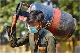 LPG Cylinders Price Cut: Oil Companies Reduce Prices Of Commercial, 5 Kg FTL Cylinders | Check New Prices