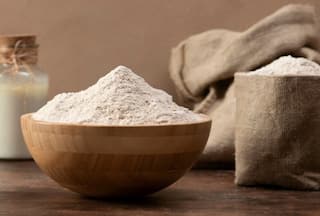 Weight Loss with Singhare ka Atta: 5 Reasons Why Water Chestnut Flour is Your Best Friend During Navratri