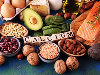 दूध के अलावा इन 5 चीजों में भी पाया जाता है भरपूर Calcium, हड्डियां रहेंगी मजबूत और दुरुस्त