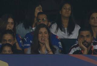 WATCH | Anushka Sharma's HEARTBROKEN Reaction After Virat Kohli Gets Out!