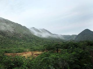 अरावली की पहाड़ियों में अगले आदेश तक 4 राज्यों की खनन गतिविधियों पर रोक, SC का आदेश