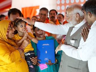 ममता बनर्जी के विरोध के बीच बंगाल में CAA के तहत नागरिकता देना शुरू, हरियाणा-उत्तराखंड में भी दिए गए प्रमाण-पत्र